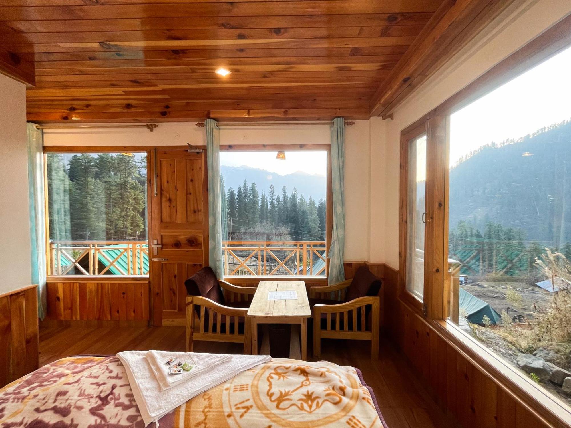 Hotel Singing Woods Kutla Kulu Exterior foto